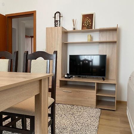 Кирил и методи 41 Берковица Экстерьер фото