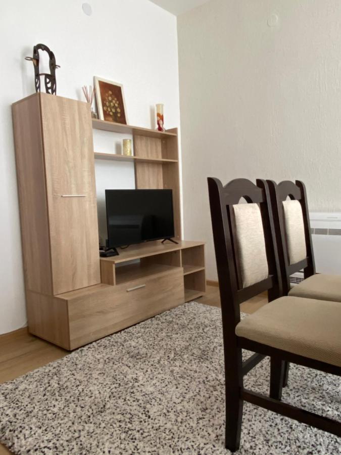 Кирил и методи 41 Берковица Экстерьер фото